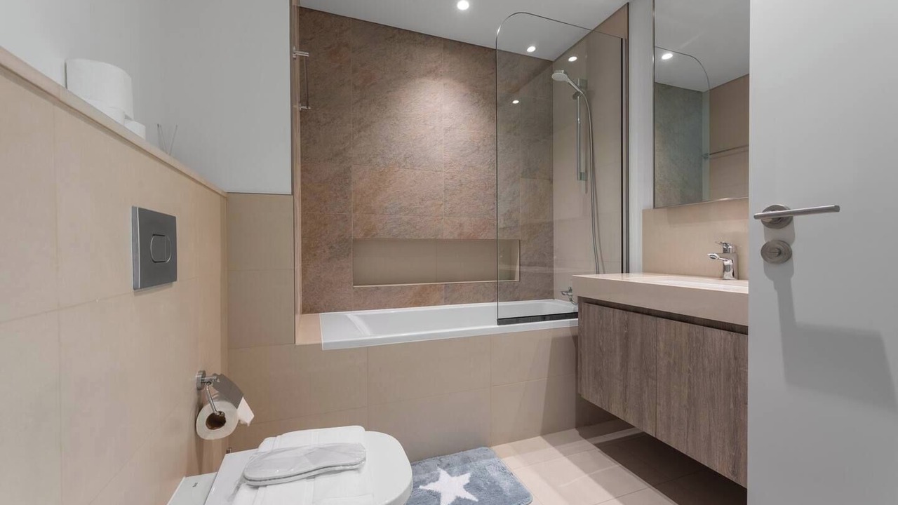 Photo of Bathroom in Za'abeel 2