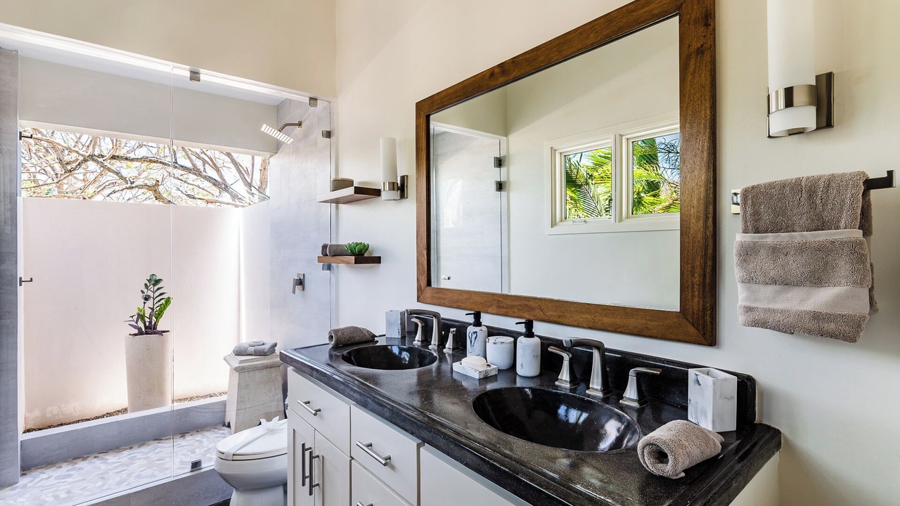 Photo of Bathroom in Playa Langosta