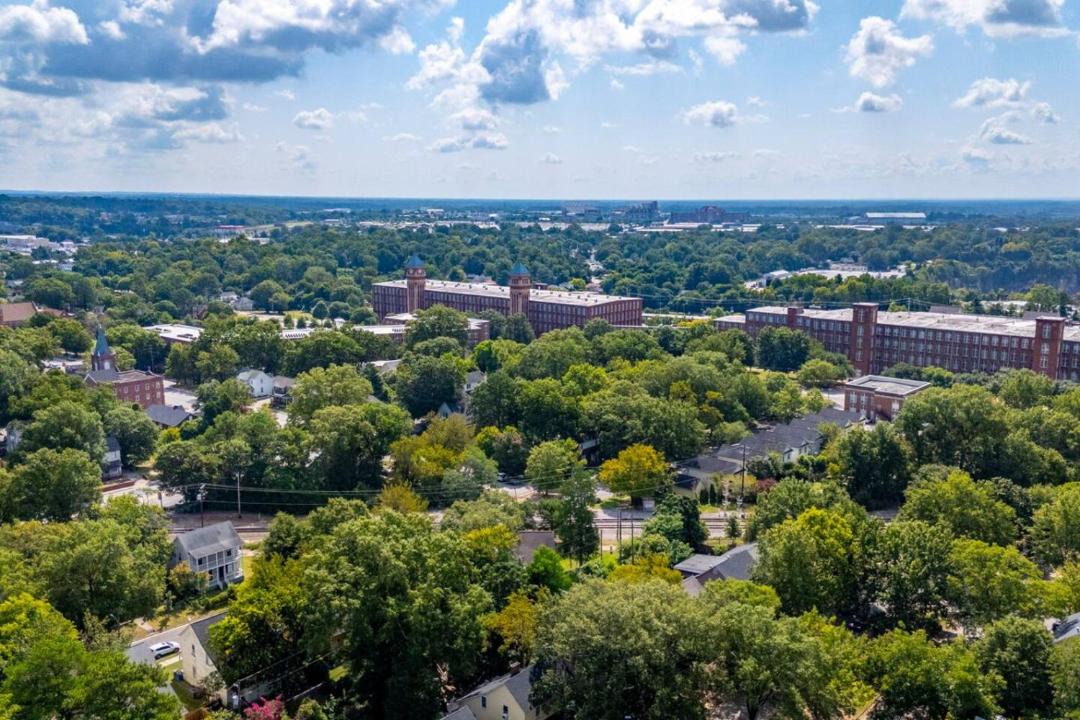 Photo of Others in Columbia