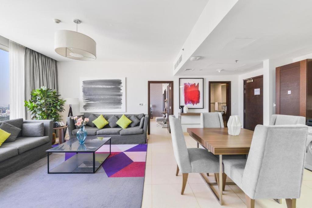 Photo of Livingroom in Trade Center