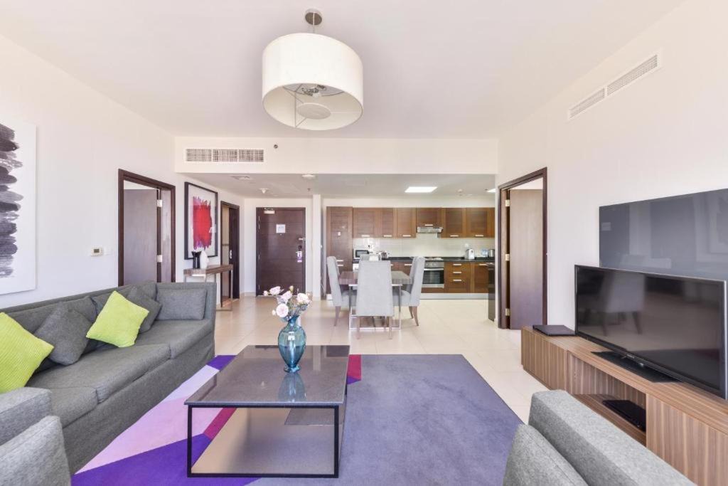 Photo of Livingroom in Trade Center