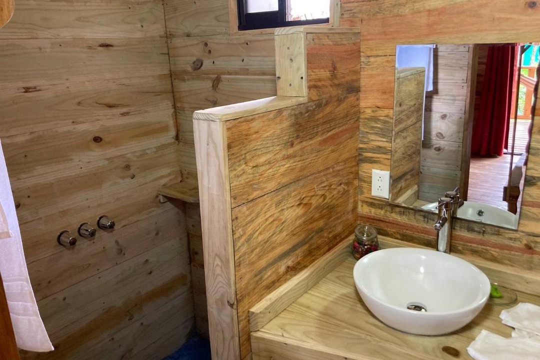 Photo of Bathroom in Daniel Flores