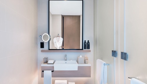 City View Deluxe Suite With Breakfast and Complimentary Beach Access at Address Beach Resort