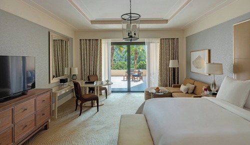 Deluxe Room, 1 King Bed, Resort View