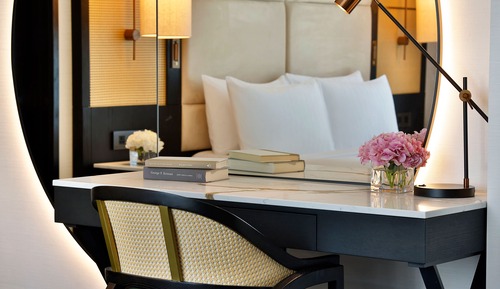 Luxury Suite