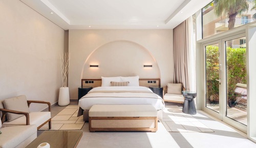 Room, 1 King Bed, Pool Access