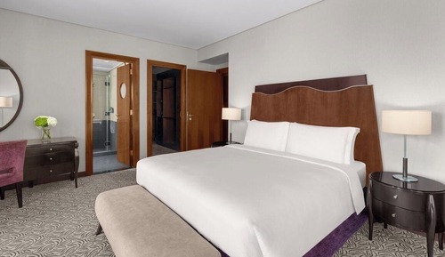 Panoramic One Bedroom Suite