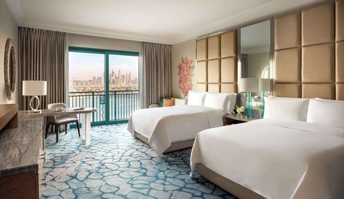 Imperial Club Queen Palm View Room