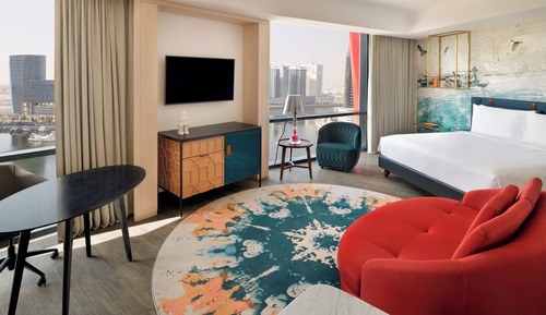 Junior Room, 1 King Bed (Creek View)