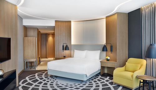 CORNER JUNIOR SUITE