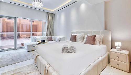 Deluxe Apartment