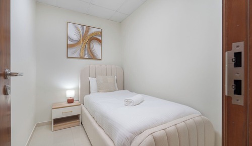Luxury Apartment, 3 Bedrooms, Balcony, City View