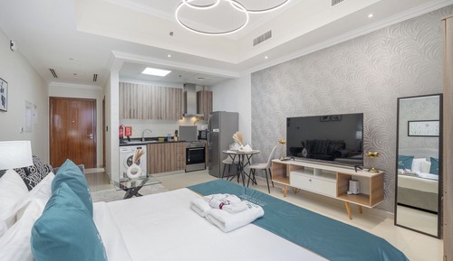 Signature Studio, 1 King Bed with Sofa bed, Non Smoking