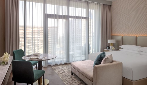 Studio, 1 King Bed, Balcony, City View (Kitchenette, High Floor)
