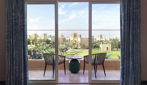 Superior Room, 1 King Bed, Garden View
