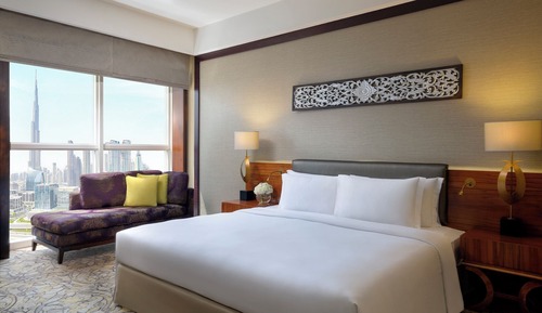 Club Room, 1 King Bed (Burj View)