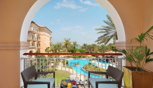 Club Room, 1 King Bed, Balcony