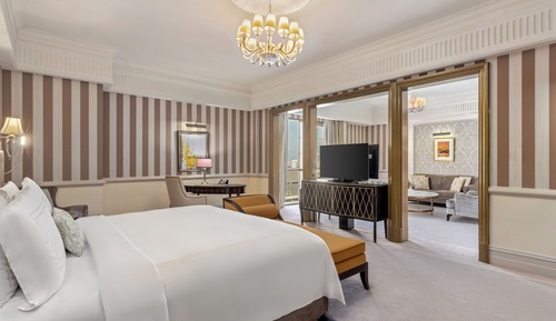 Suite, 1 King Bed (Diplomat)