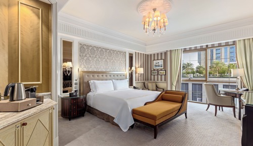 Deluxe Room, 1 King Bed, Accessible