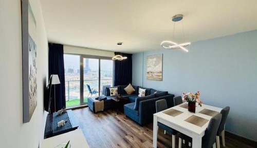 One-Bedroom Apartment with Bay View