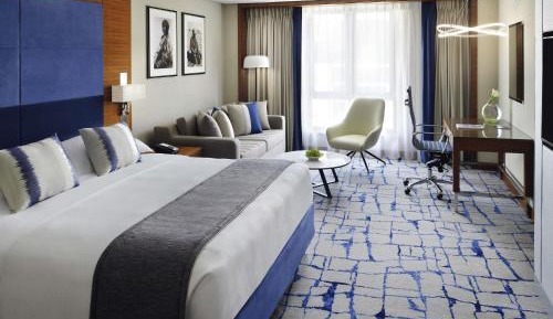 Executive Deluxe King Room - Complimentary Lounge Access