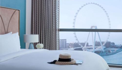 Opera King Suite with Balcony and Seaview - Club Access