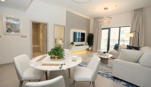 One-Bedroom Apartment with Balcony