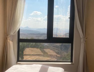 Single Room with Mountain View