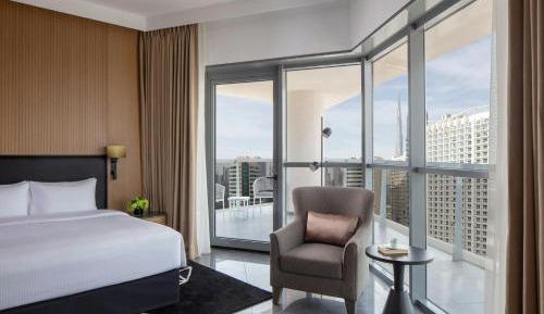 One-Bedroom Executive King Suite with Balcony