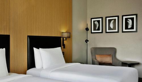 Deluxe Twin Room with City View
