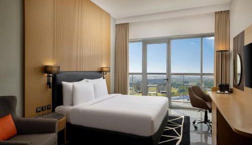Superior King Room with City View and Soluna Access