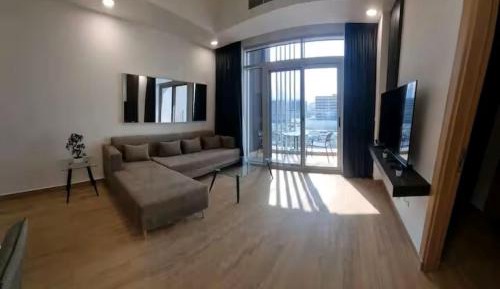 One-Bedroom Apartment with Balcony