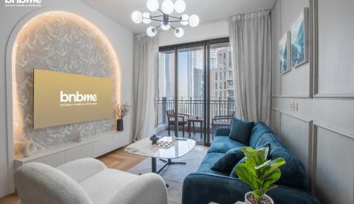 One-Bedroom Apartment with Balcony and City View