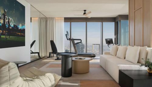 SIRO Fitness Suite - personal training session with sports massage