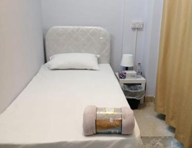 Single Room with Shared Bathroom