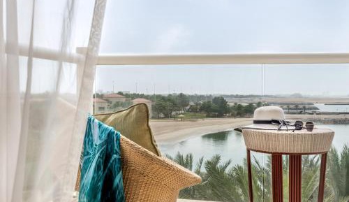 Gulf Junior SuiteFree daily shuttle bus to Yas attractions, Yas Mall and Grand Mosque