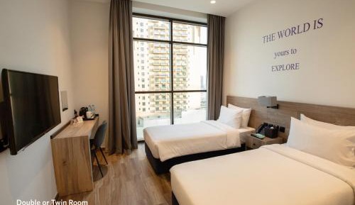 Deluxe Room Twin Bed with City View (includes 15% off F&B)