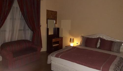 Deluxe Family Suite