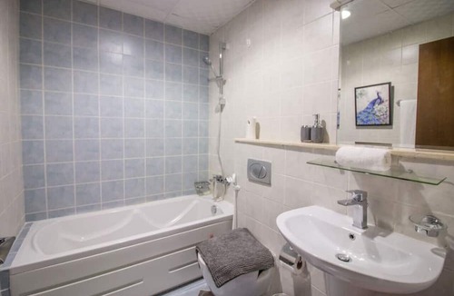 Jumeirah Village Triangle Apartment | Cosy Studio | Low Floor | Fully Equipped