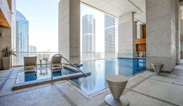 voco Bonnington | Deluxe Room | Pool, Sauna + Steam, Dubai Marina Minutes