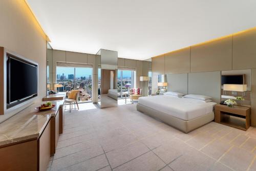 Hyatt Regency Dubai Creek Heights Residences 